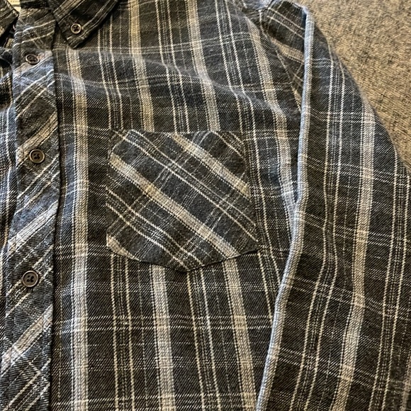 Men's Gray Plaid Shirt - Picture 4 of 4